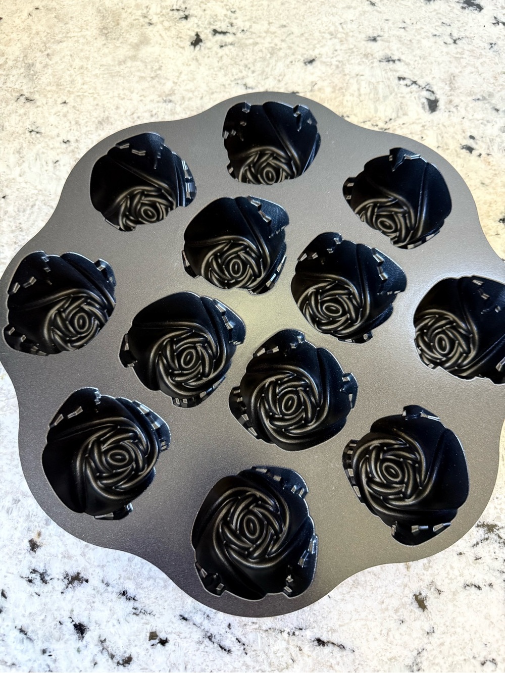 Nordic Ware Rose Bundtlette Pan